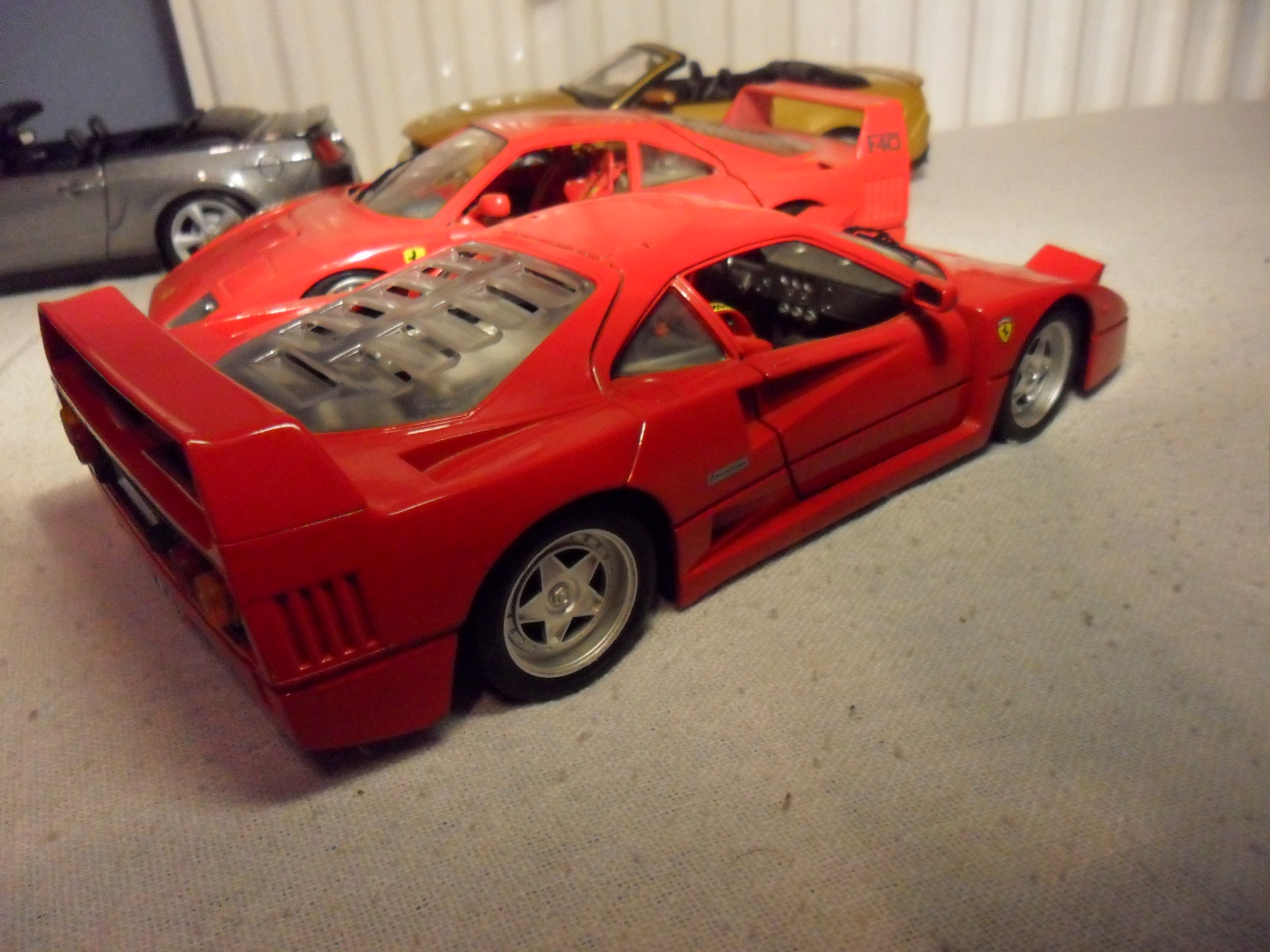 Ferrari F40 1/18 - Tonka Polistil - Métal - Rouge - Italie - Occasion Boîte Fermée